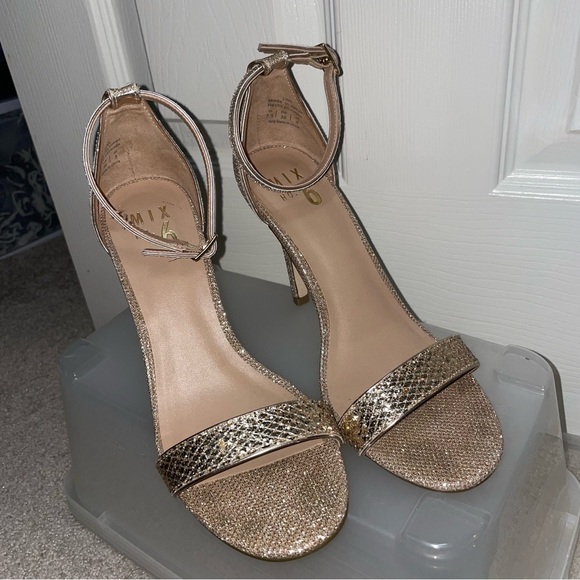 High Heels - Picture 6 of 6